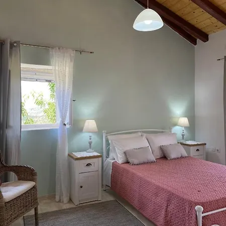 Ariti'S House בית נופש Peritheia